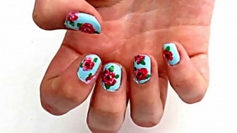 Як правильно малювати трояндочки на нігтях